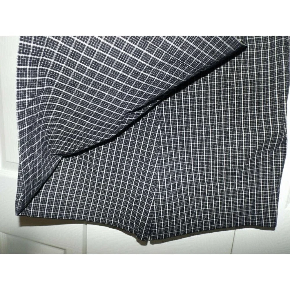 Jones NY Signature Petite 12P black window pane check skort side zip